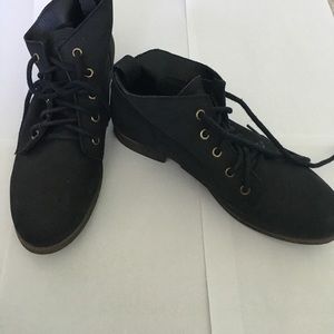 Steve Madden Black Leather Ankle Boots 8.5 M