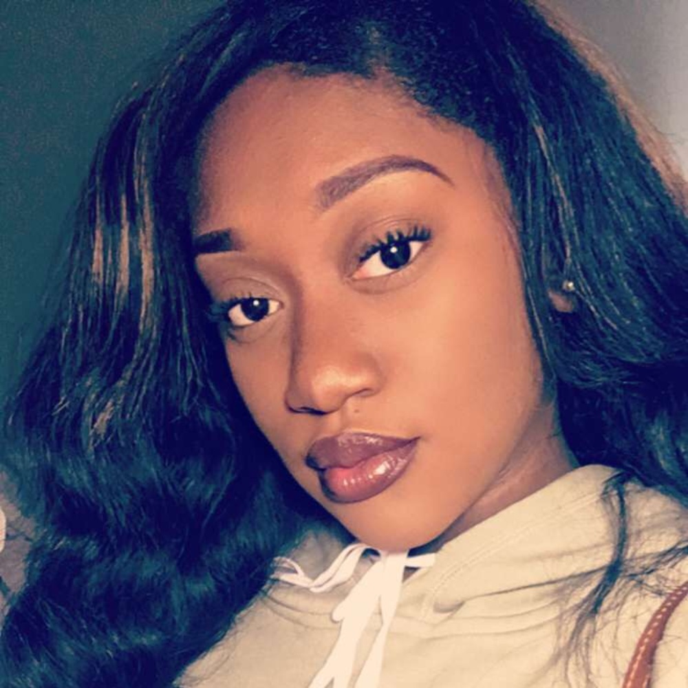 Meet your Posher, Ayanna