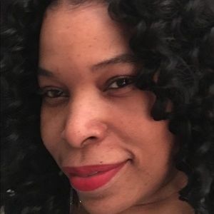 Meet your Posher, Tonya