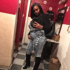 Meet your Posher, Monique