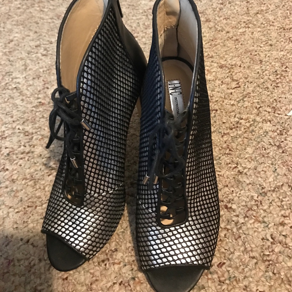 INC international co Women's size 7 heels