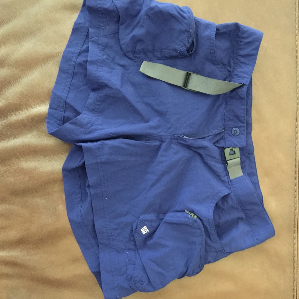 Women's Dark Blue Columbia Shorts XS