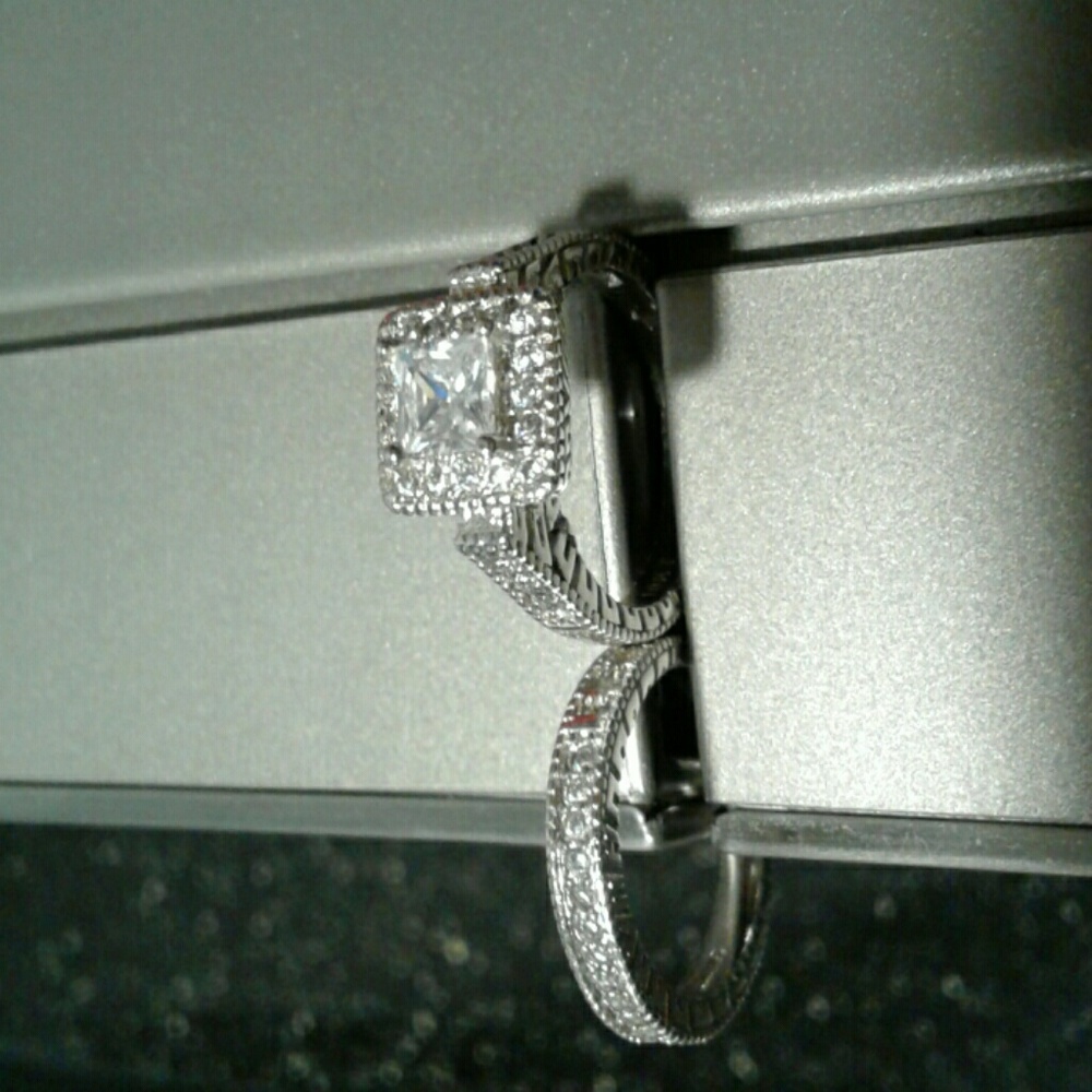 Brand new wedding set