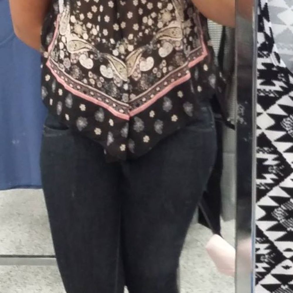 Meet your Posher, Damaris