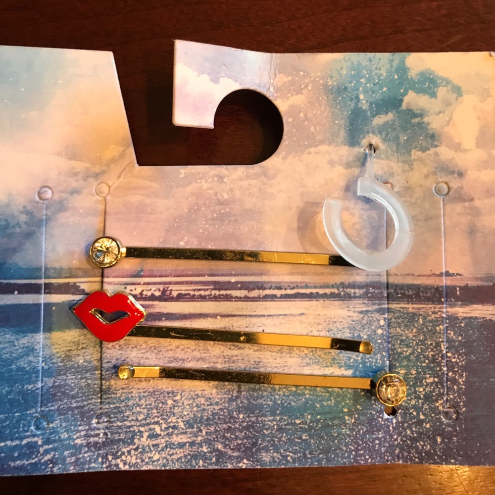 Urban outfitters bobby pins barrettes hair clips