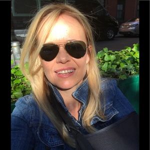 Meet your Posher, Deirdre