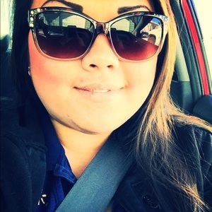 Meet your Posher, Vanida