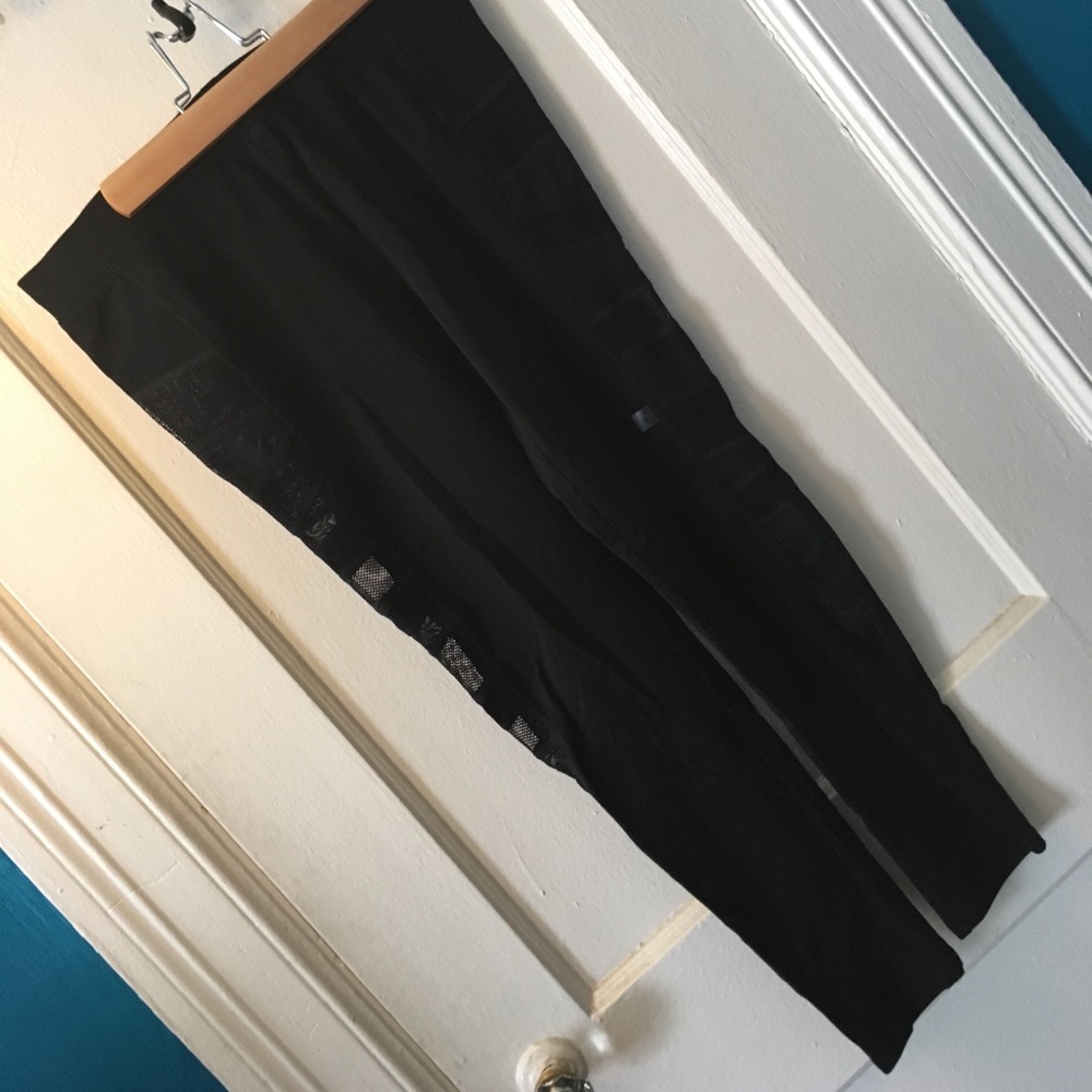 New With Tags! Express Mesh Panel Workout Pants