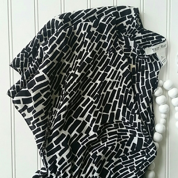 White house black market blouse - Picture 4 of 4