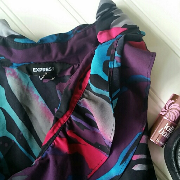 Express ruffled tank - Picture 3 of 4