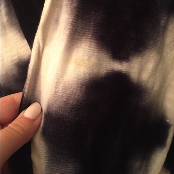 Young, Fabulous, & Broke Crosshatch top - Picture 4 of 5