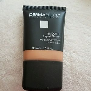 Dermablend Smooth Liquid Camo Foundation