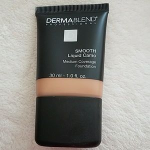 Dermablend Smooth Liquid Camo Foundation