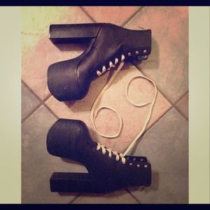UNIF Salem Boots
