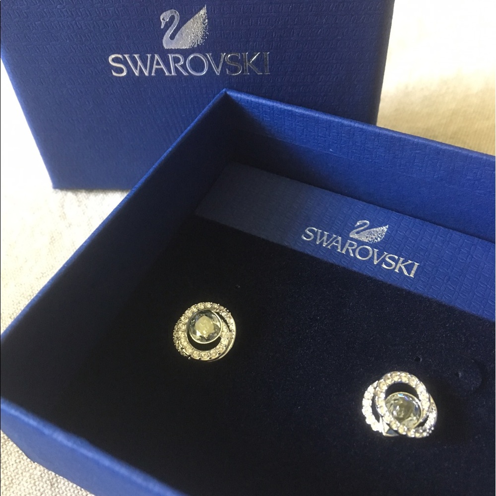 NWT-Swarovski Generation Pierced Earrings