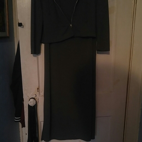 Two peice - Picture 2 of 2