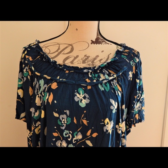 Merona Tops - Merona Soft Blue Floral Top Merona Tops - Merona Soft Blue Floral Top