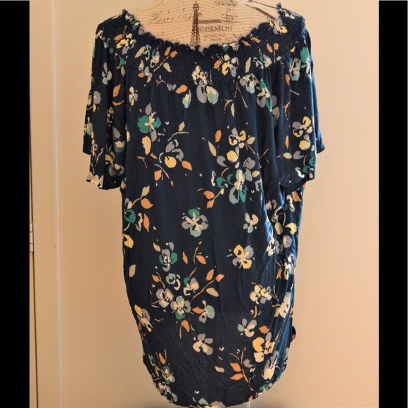 Merona Tops - Merona Soft Blue Floral Top Merona Tops - Merona Soft Blue Floral Top