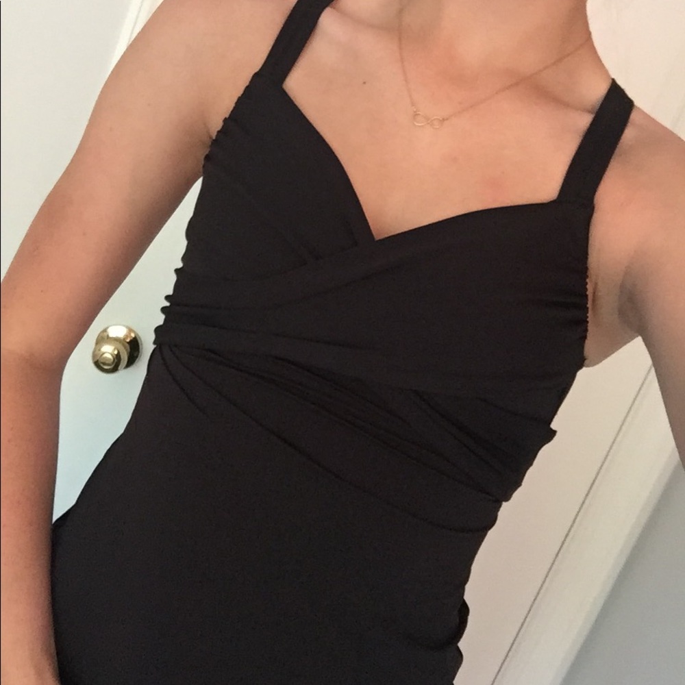 Lululemon black workout tank