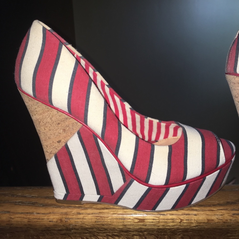 Women's Gianni Bini Wedges