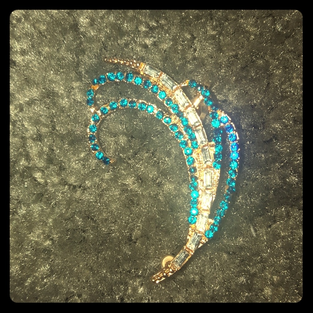 3/20 Ear cuff