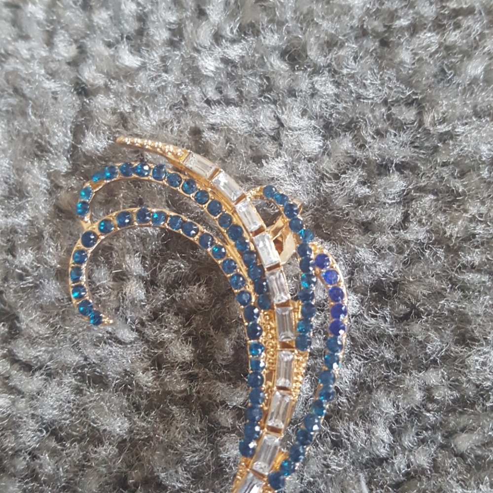 3/20 Ear cuff - Picture 3 of 4