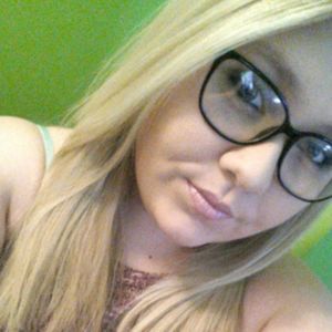 Meet your Posher, Abbie