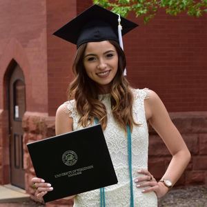 Meet your Posher, Jenna