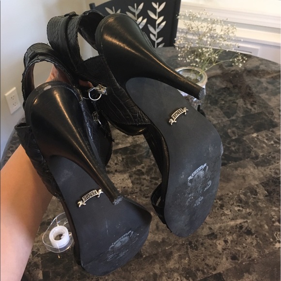 Black Fergie Heels - Picture 3 of 4