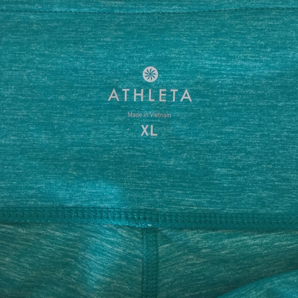 Athlete crop yoga pants. Worn once!