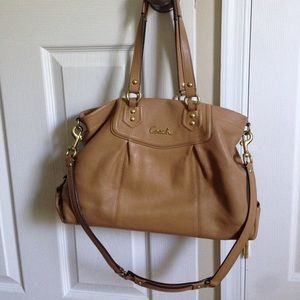 ✨ Final Sale ✨ Dark Tan Coach Bag