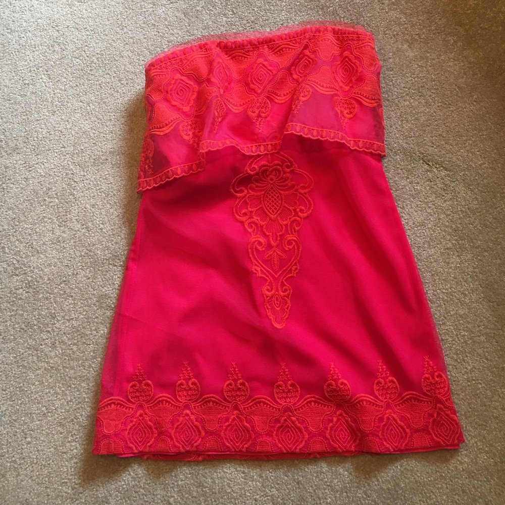 BCBGMAXAZRIA hot pink strapless dress