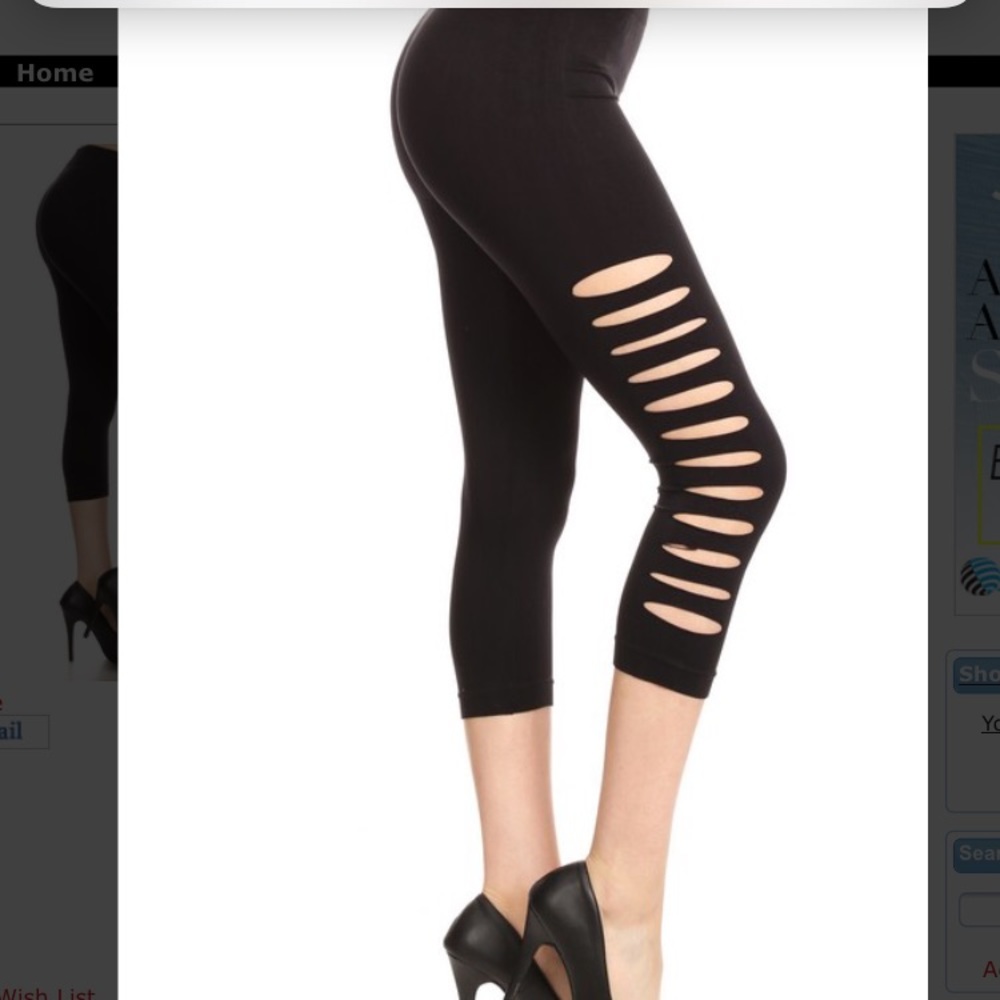 Slashed torn Capri leggings! ❤️❤️😍