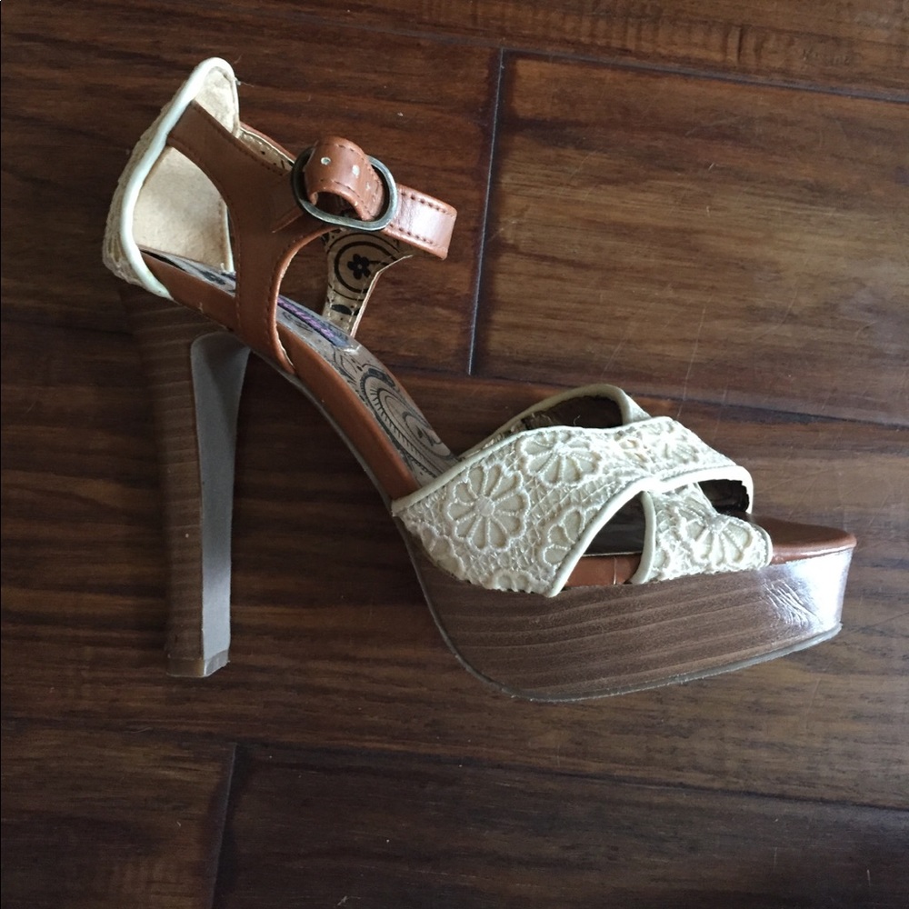 Strap white/brown heels