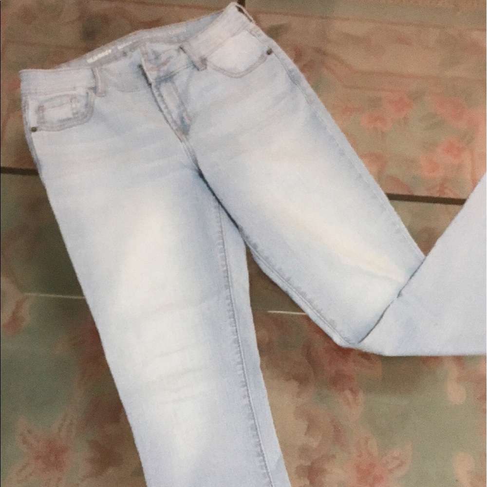 Old navy smooth jeans.
