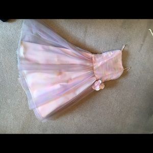 C.W. design beautiful dress