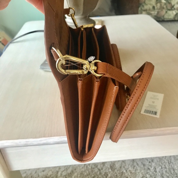 Tory Burch cross body - Picture 6 of 8