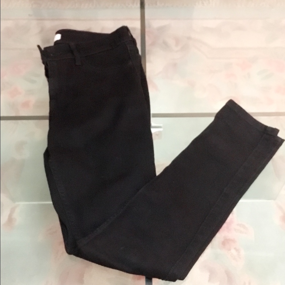Hollister black jeans, that will make you look fab