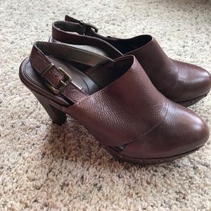Leather boho chic Banana Republic clogs