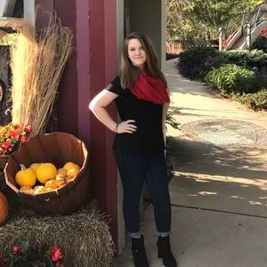 Meet your Posher, Casey