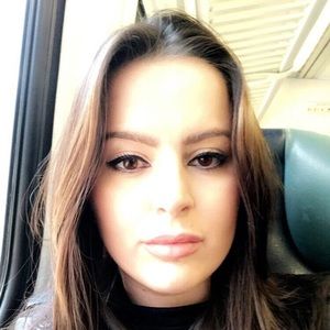 Meet your Posher, Antoinette