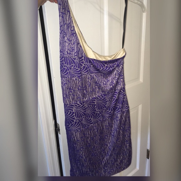Purple Bebe dress - Never been worn - Picture 3 of 4