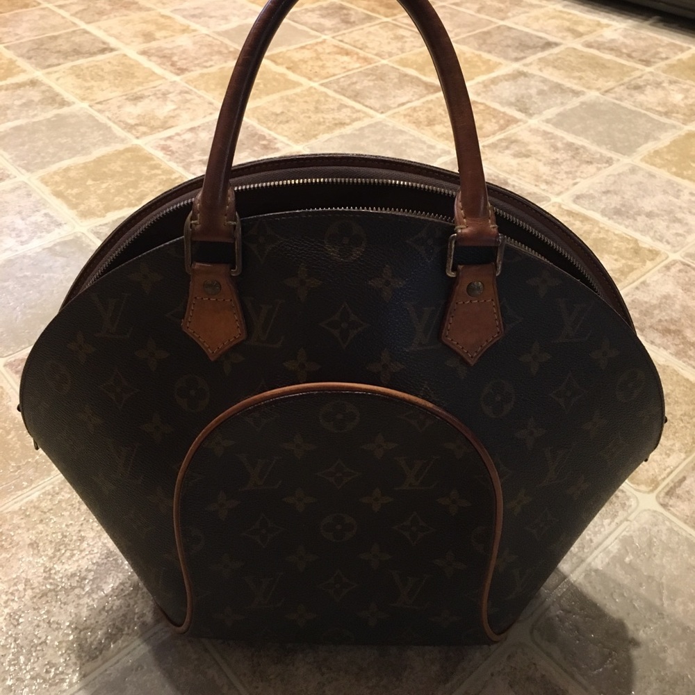 Louis Vuitton Ellipse MM