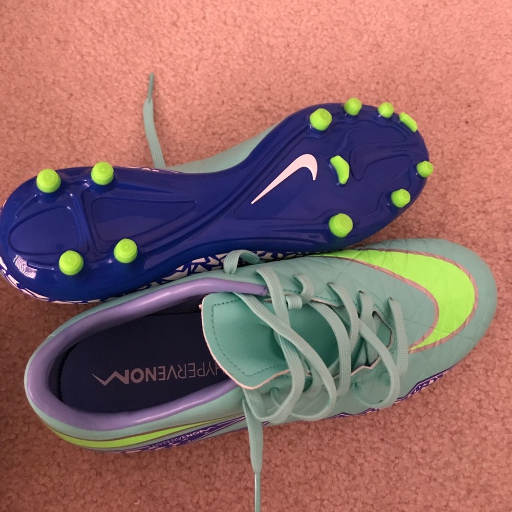 Brand new Nike soccer shoes