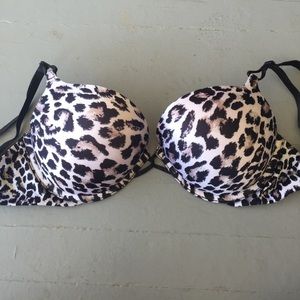 Victoria's Secret Miraculous Plunge Push Up 36 C