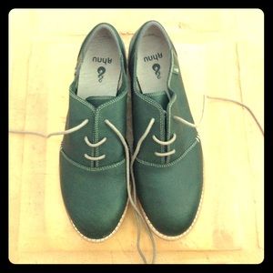 ✨NEW!✨ AHNU "Rosin" Green Emery Oxfords, 9, w/box!