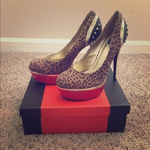 G BY GUESS- VEELA Heels