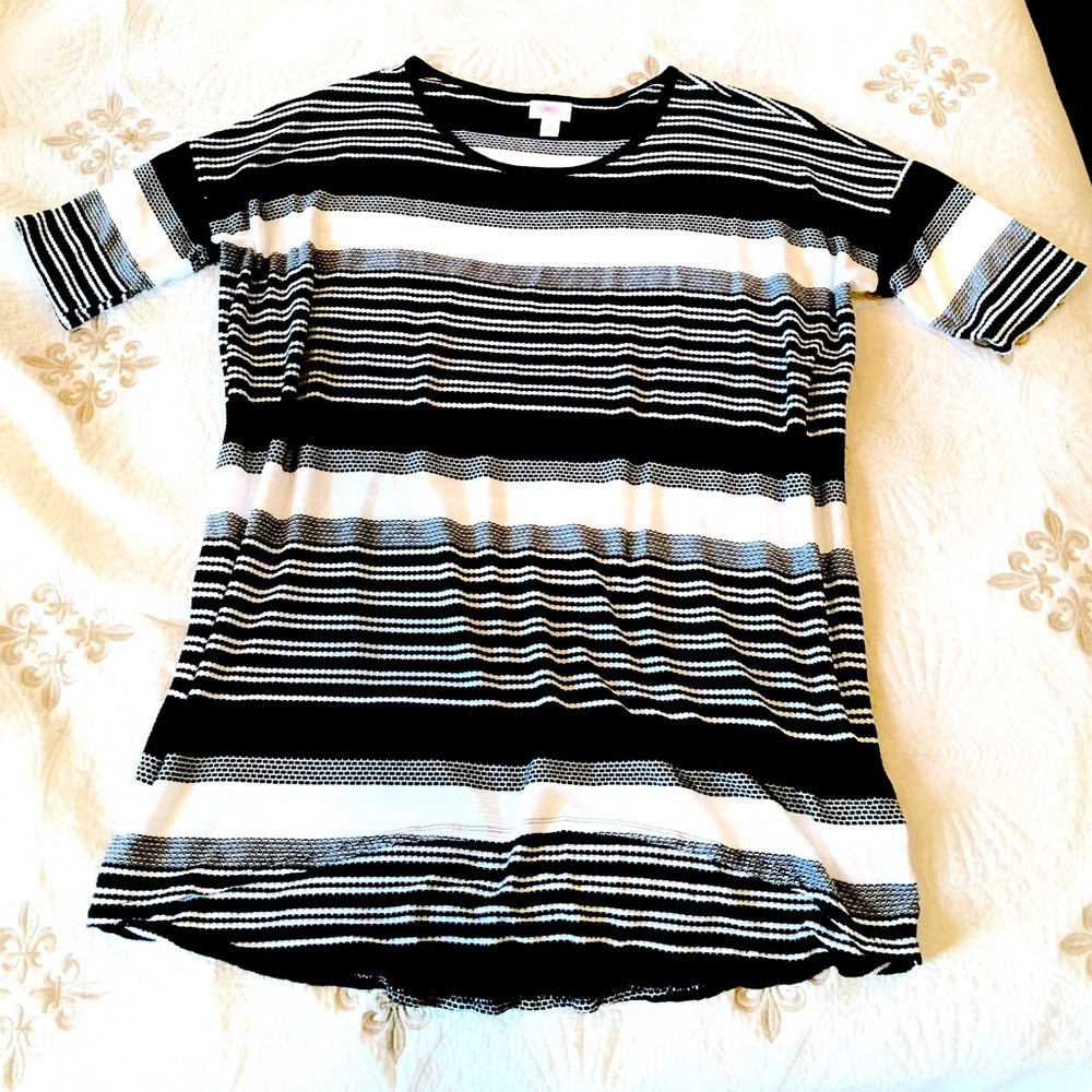 Lularoe Black & White Irma S