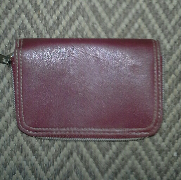 Kathy Lee Leather Wallet - Picture 3 of 4