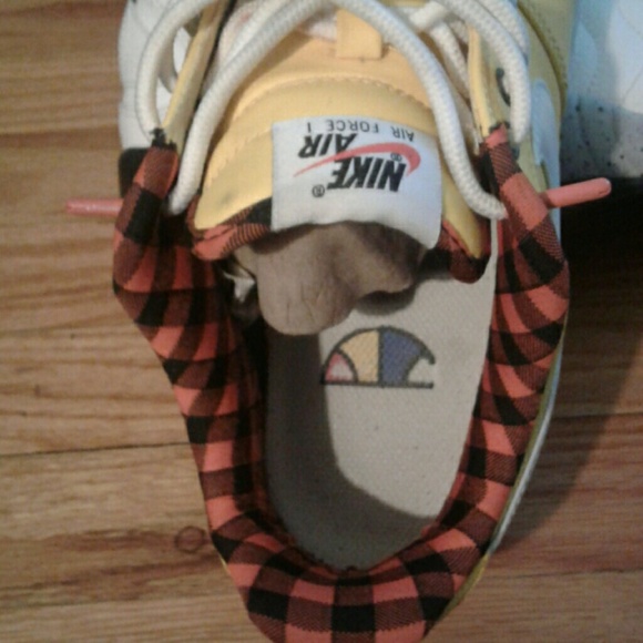 Nike Air Force 1 - Picture 3 of 3